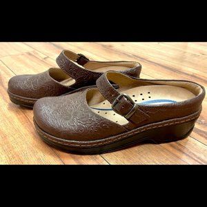 KLOGS Cali Tooled Leather Comfort Slip On Clogs Mules Mary Jane